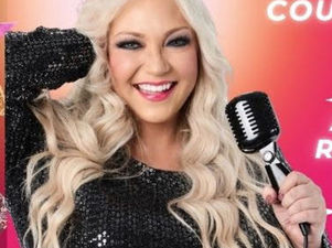Christi Lynn Delivers More Than a Concert in Headlining Debut at The Composers Room