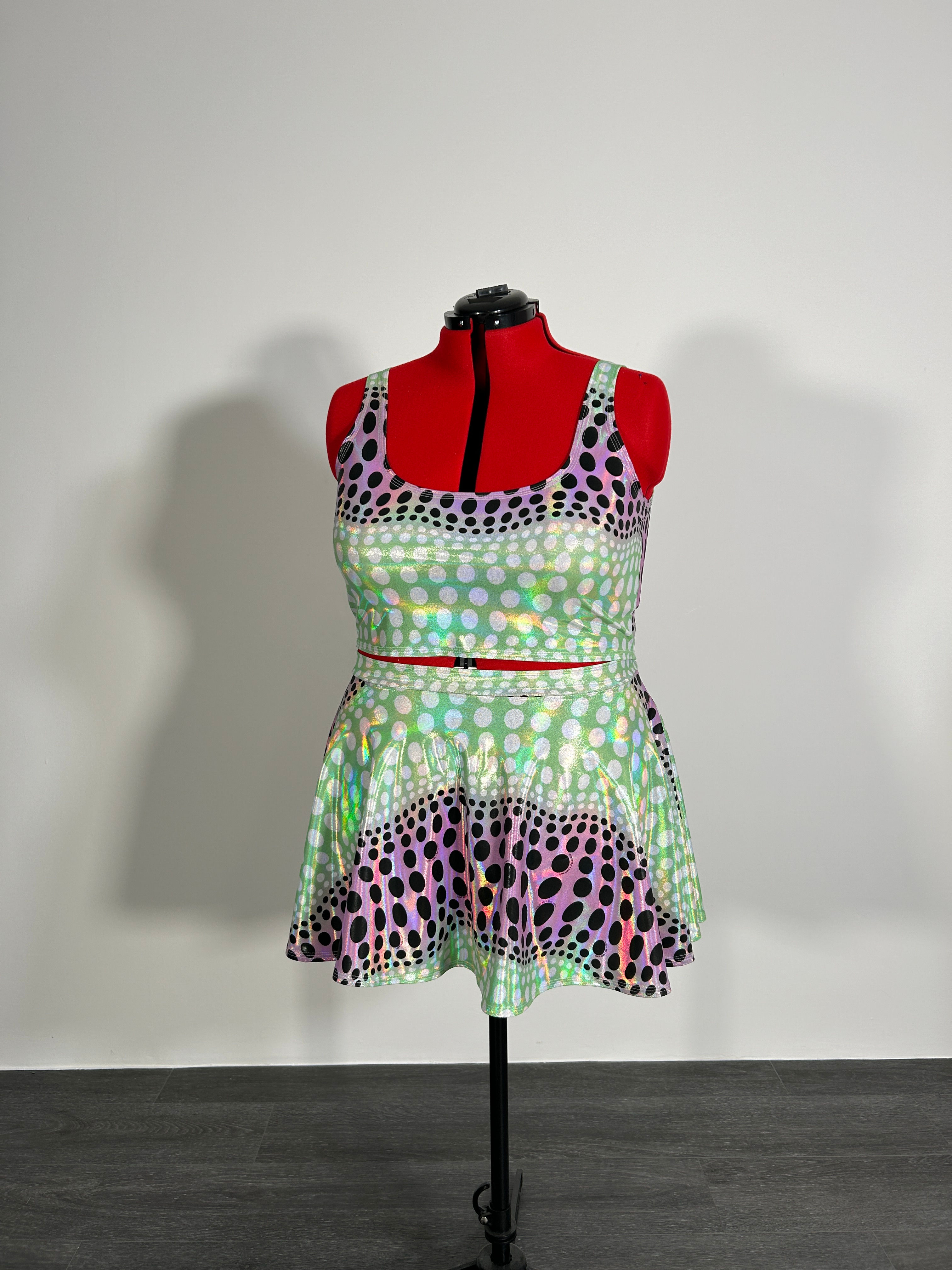 UK 22 (US 18) Distortion Scoop Neck Top