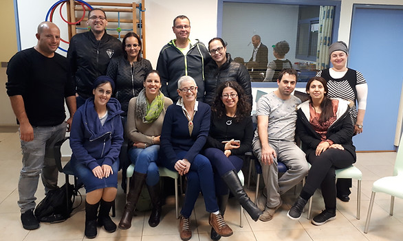 תמונה קבוצתית מתוך סדנת הורים