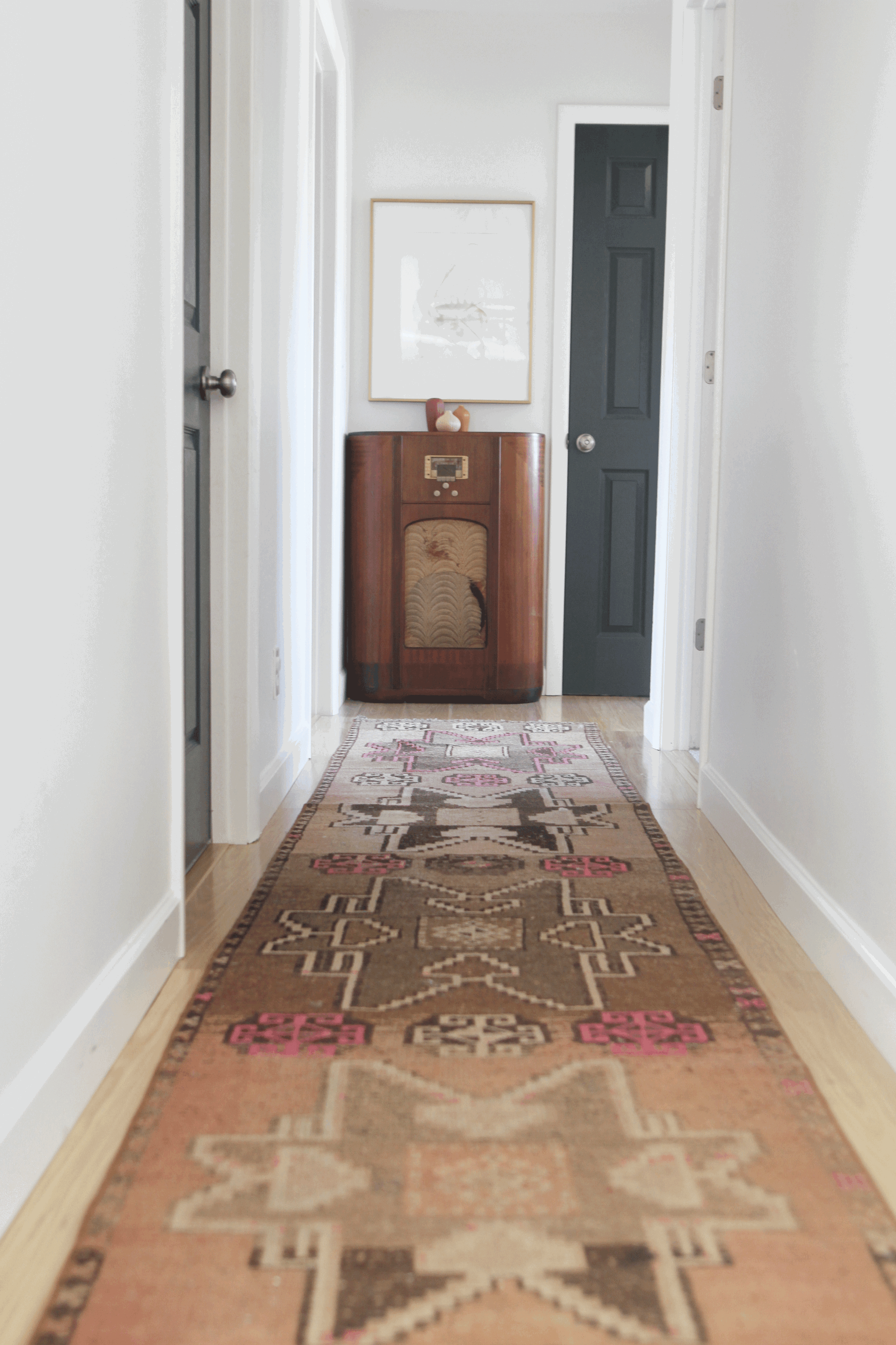 SMALL CHANGE, BIG IMPACT: SPRUCING UP THE HALLWAY WITH KENTUCKY ROSE DESIGNS