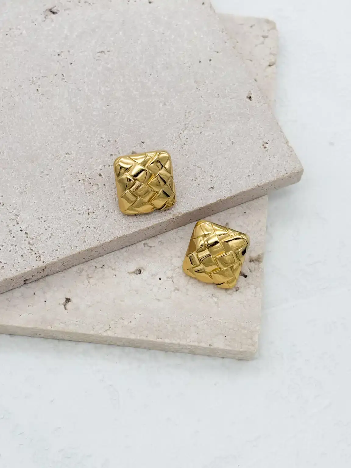 Χρυσά Σκουλαρίκια Square Touch