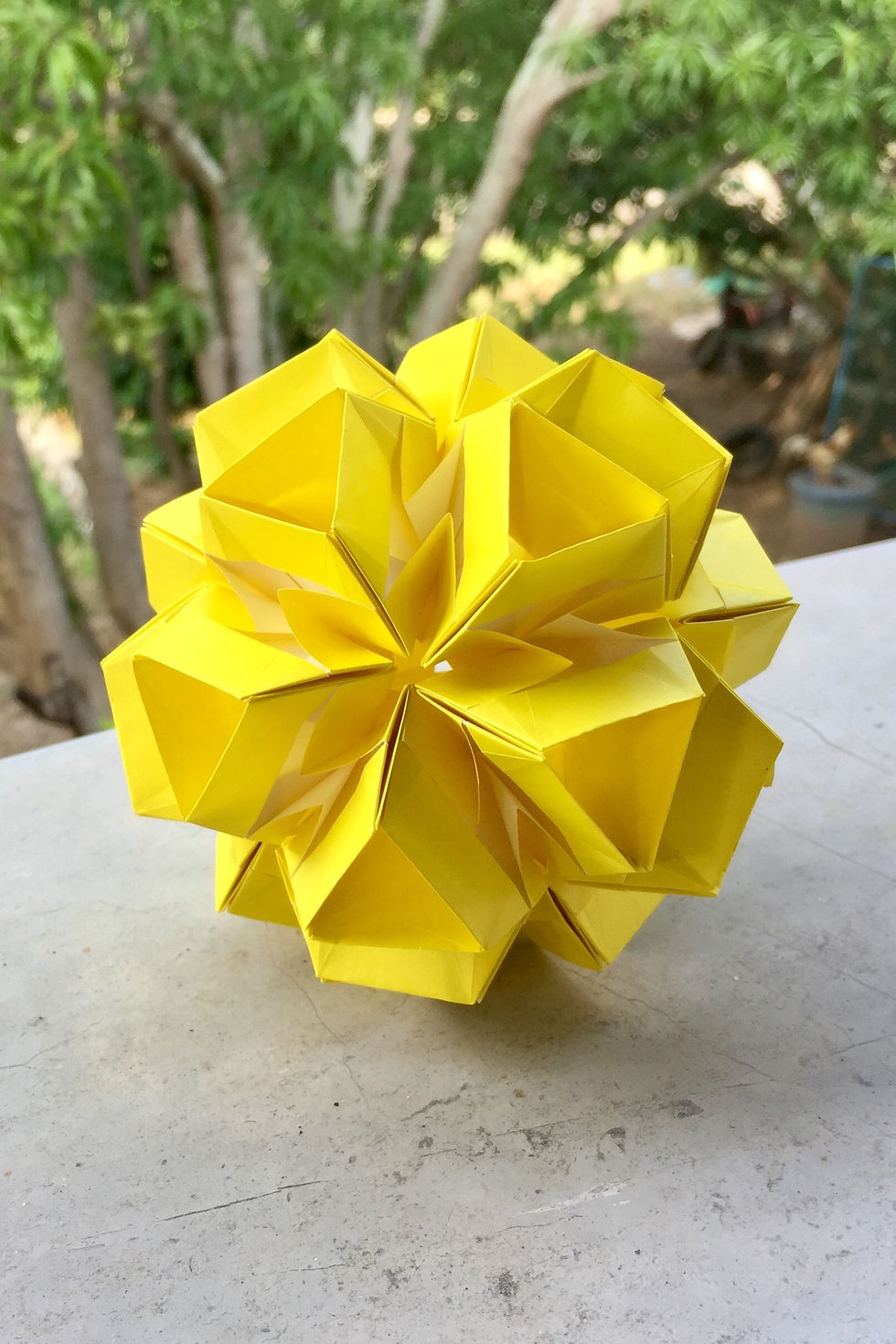 Glow Kusudama (Urbane)