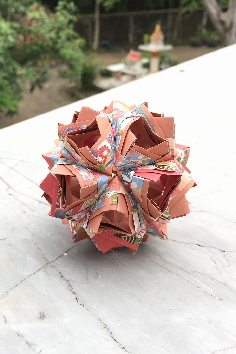 Thumbnail: Etna Lip Kusudama (Etna var.)