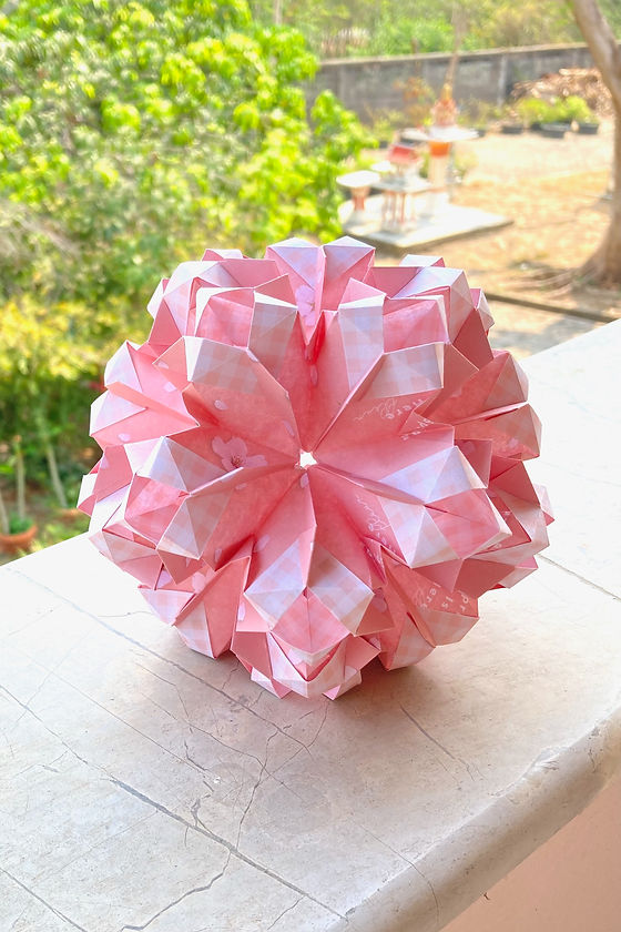 @Kusumi　0303 Wedge Sakura Kusudama | PrwOrigami