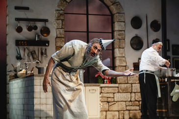 by Yehonatan Indurski
Beit Lessin Theatre Tel Aviv 2023
Directed by Noam Shmuel
Photo by Isaiah Fainberg
בבצ׳יק
מאת יהונתן אינדורסקי
תיאטרון בית ליסין 2023
בבימוי נועם שמואל
צילום: ישעיה פיינברג