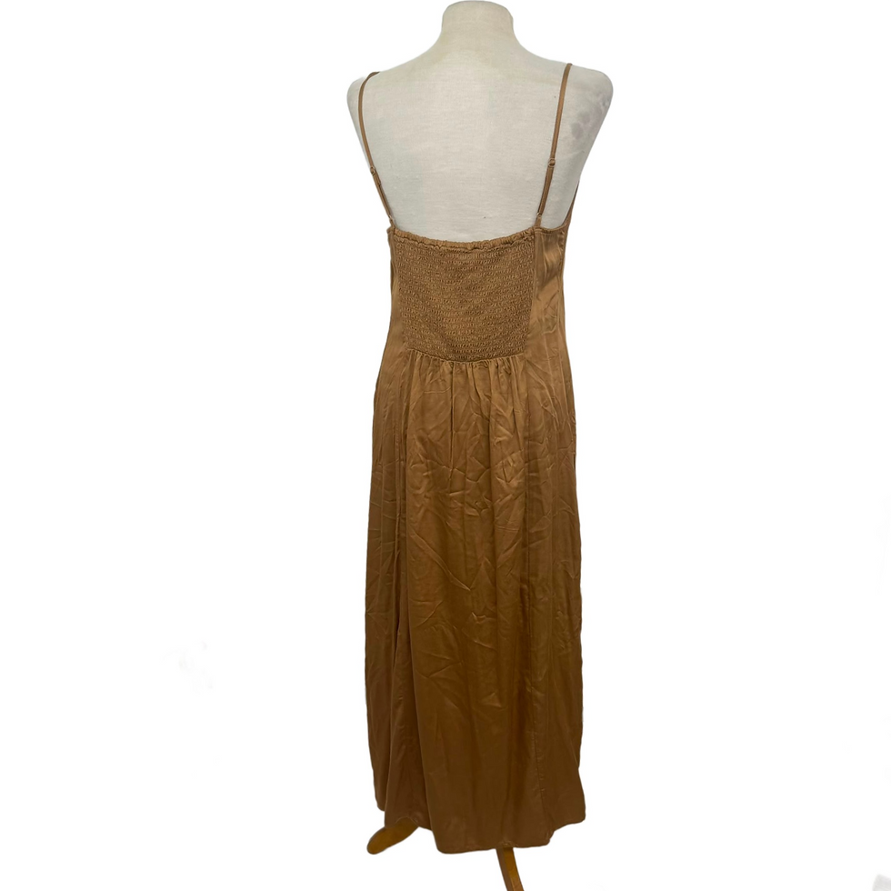 תמונה ממוזערת: Old Navy Camel Sleeveless V-Neck Dress