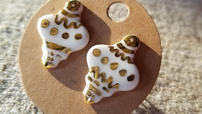 boucles d'oreille ornement de sapin blanc et or