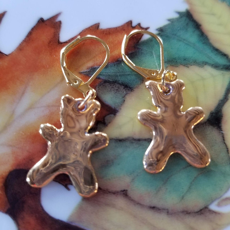 Thumbnail: boucles d'oreilles oursons en porcelaine dorée