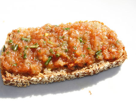 Relish di cipolle e pomodoro