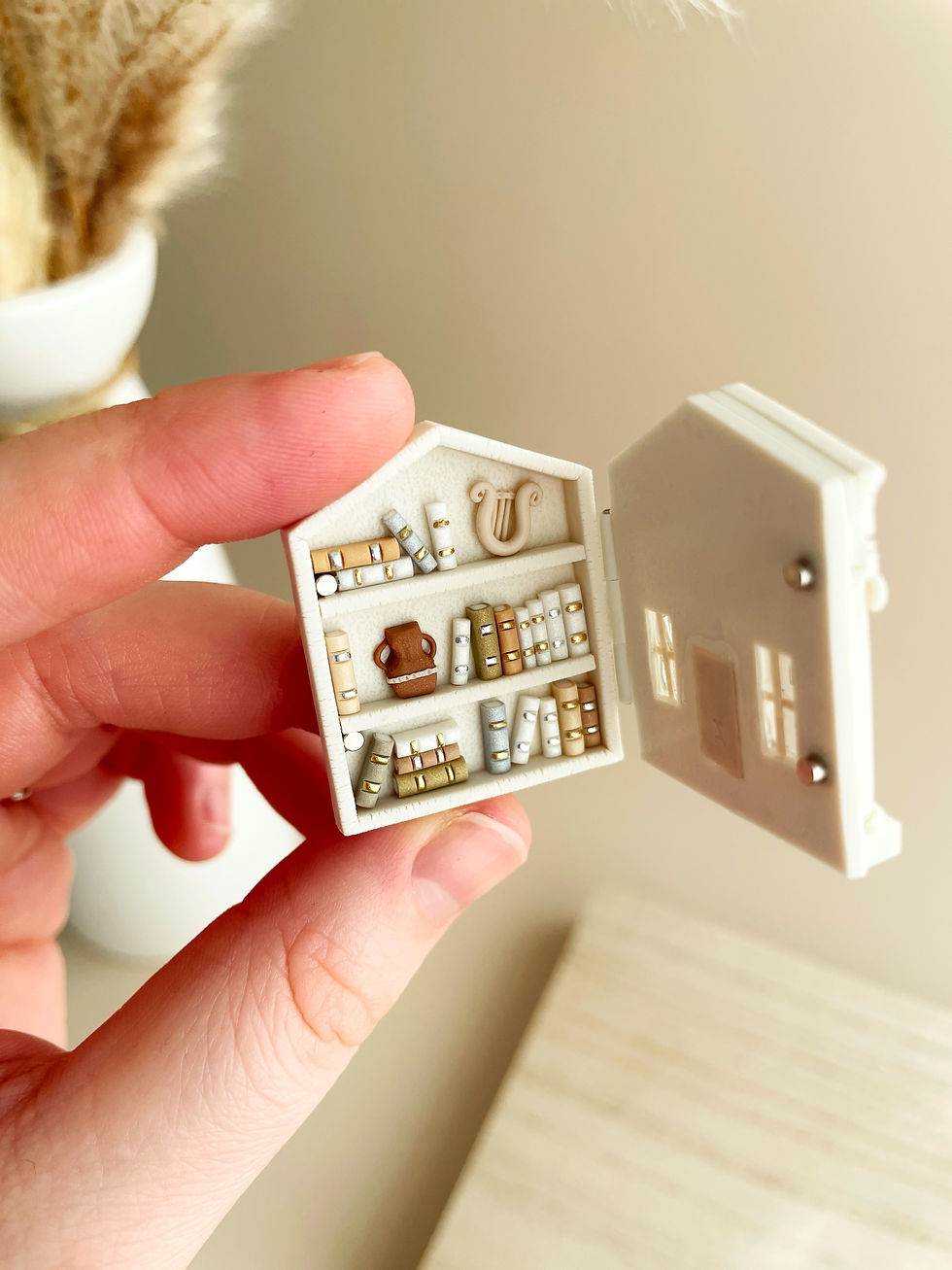 Thumbnail: Ancient Greek Bookshop Miniature