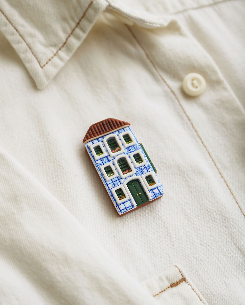 Thumbnail: Portuguese Miniature House