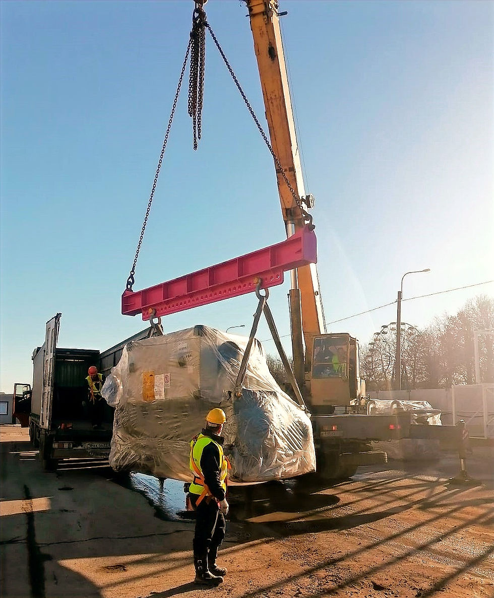 Выгрузка модульного чиллера из еврофуры