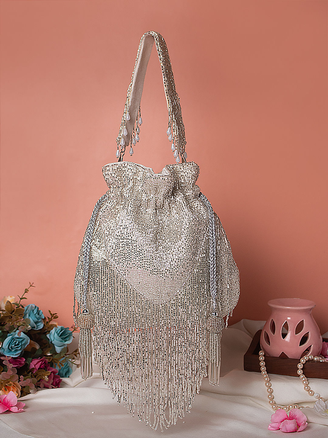 Silver V shaped Potlibag