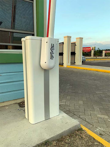 FAAC traffic control barrier