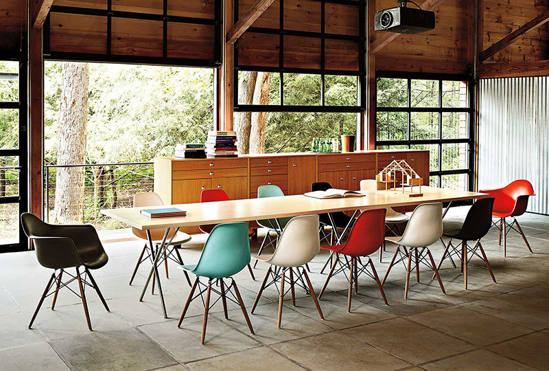 HM_eames_molded_plastic