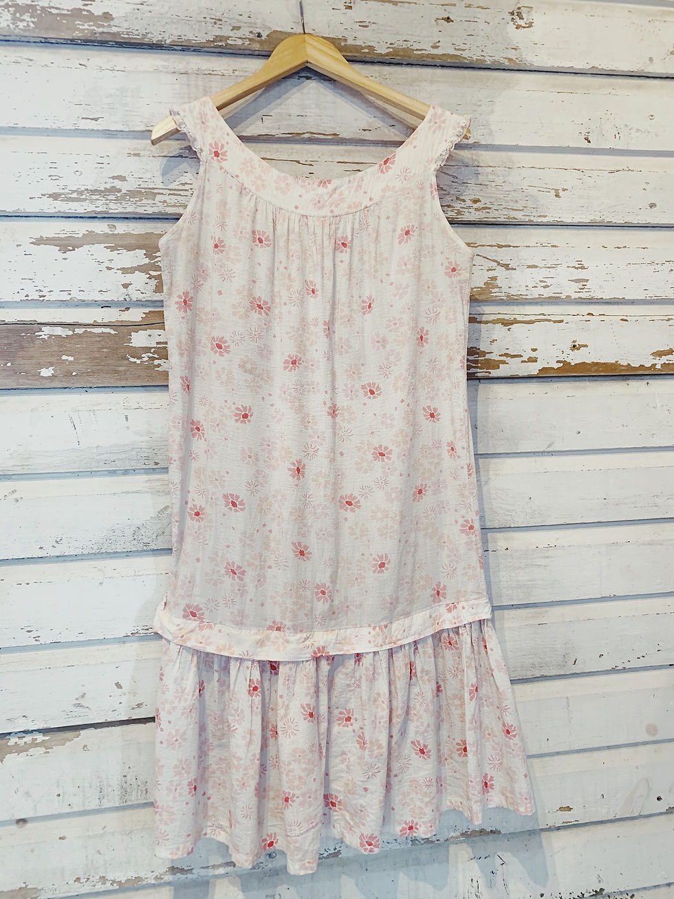 Thumbnail: c. 1920's Floral Drop Waist [M] 
