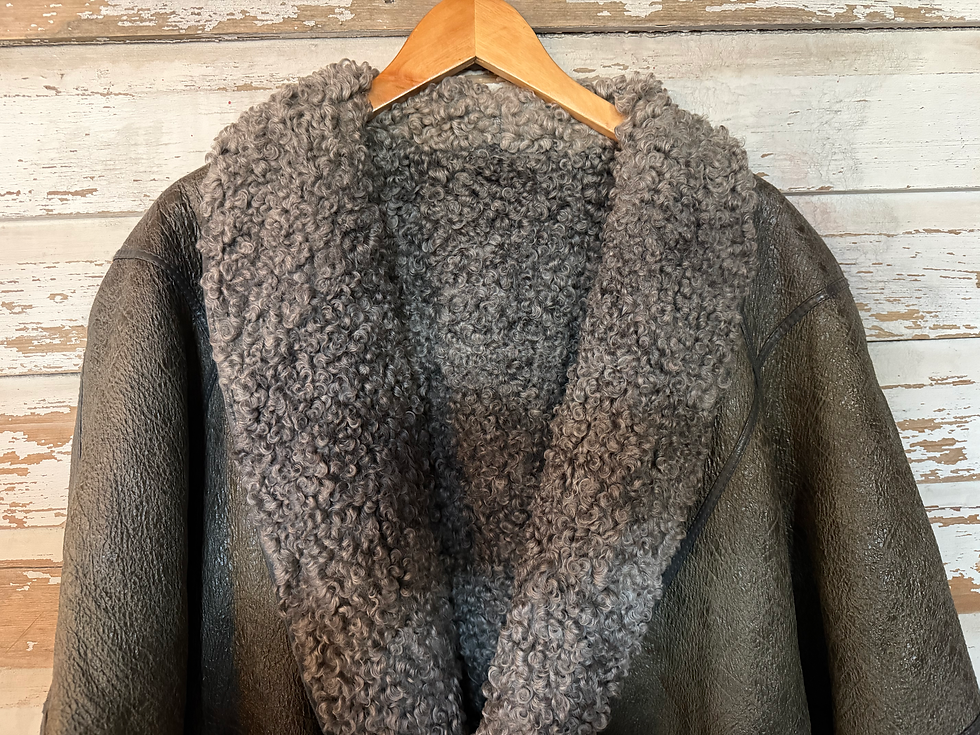 Thumbnail: c.1980s Reversible Shearling Coat [L/XL] 
