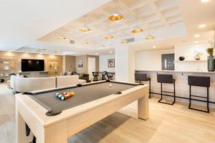 lunalic-banner-amenities-lounge1.jpeg