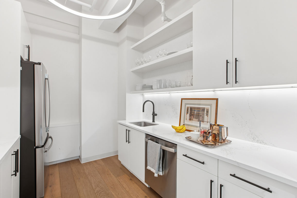 Wells Hill Partners office lounge design interior architecture Midtown Manhattan by Re: Design Architects