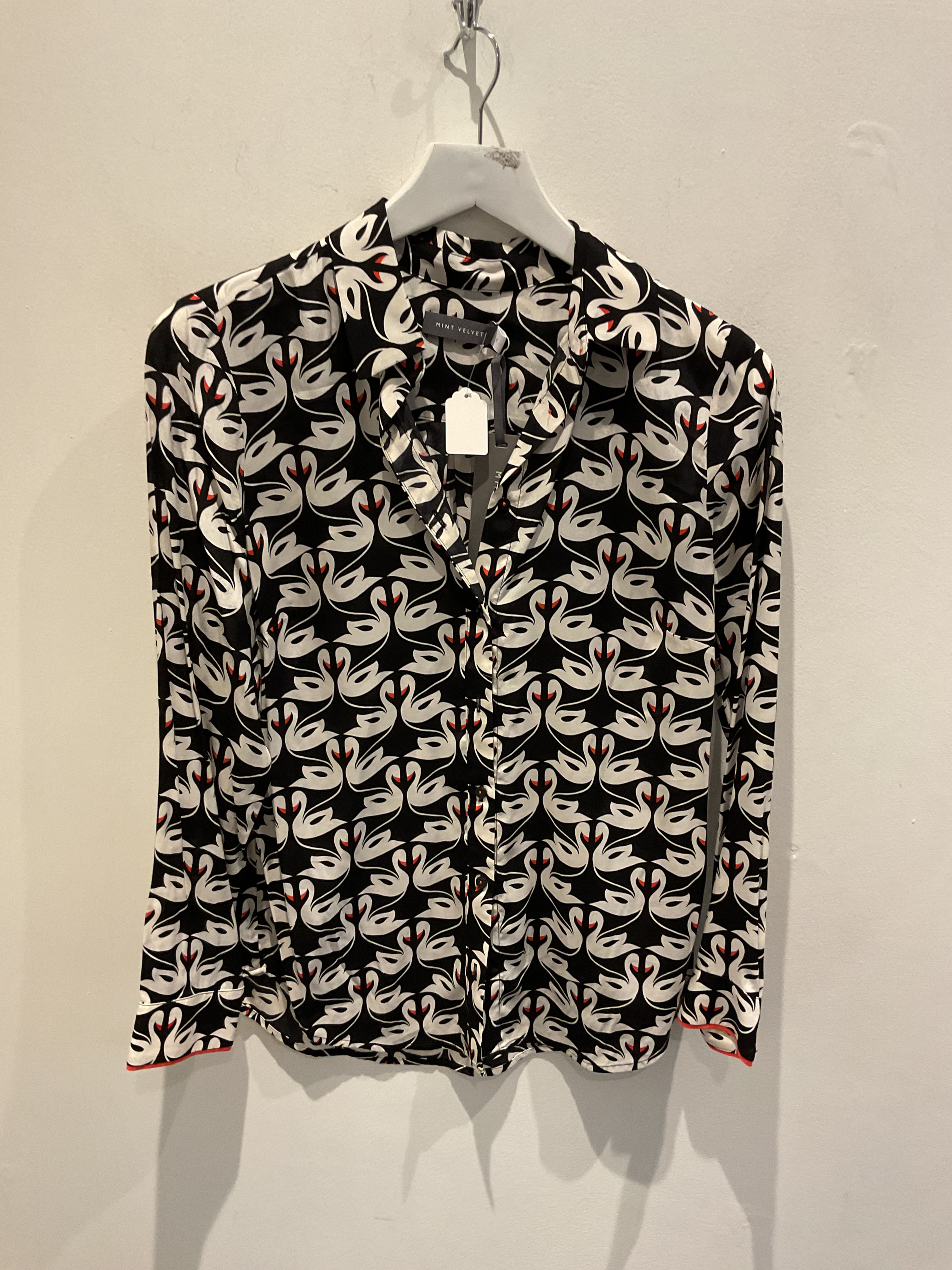 Mint velvet “Nora” swan print shirt size 8