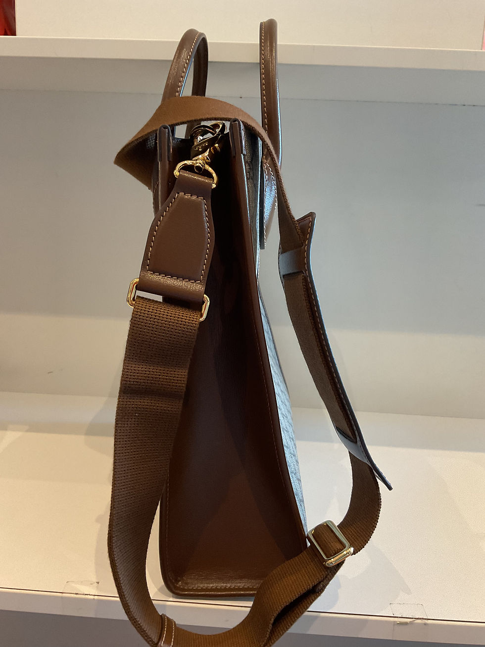 Thumbnail: Gucci interlocking G vertical leather tote bag