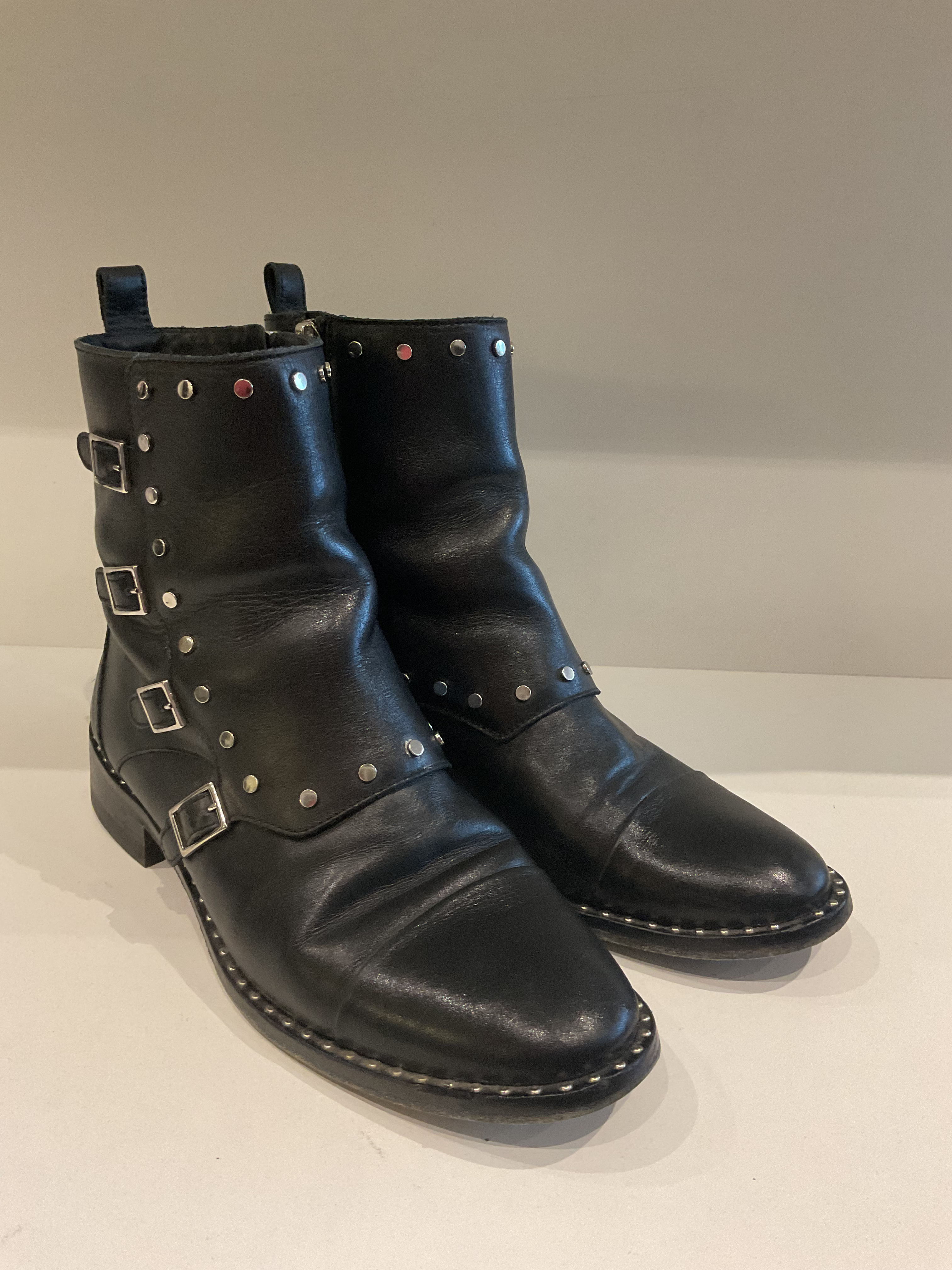 Jimmy Choo Black Shiny Leather With Studs Ankle Boots In Box Size 5.5 (38.5)