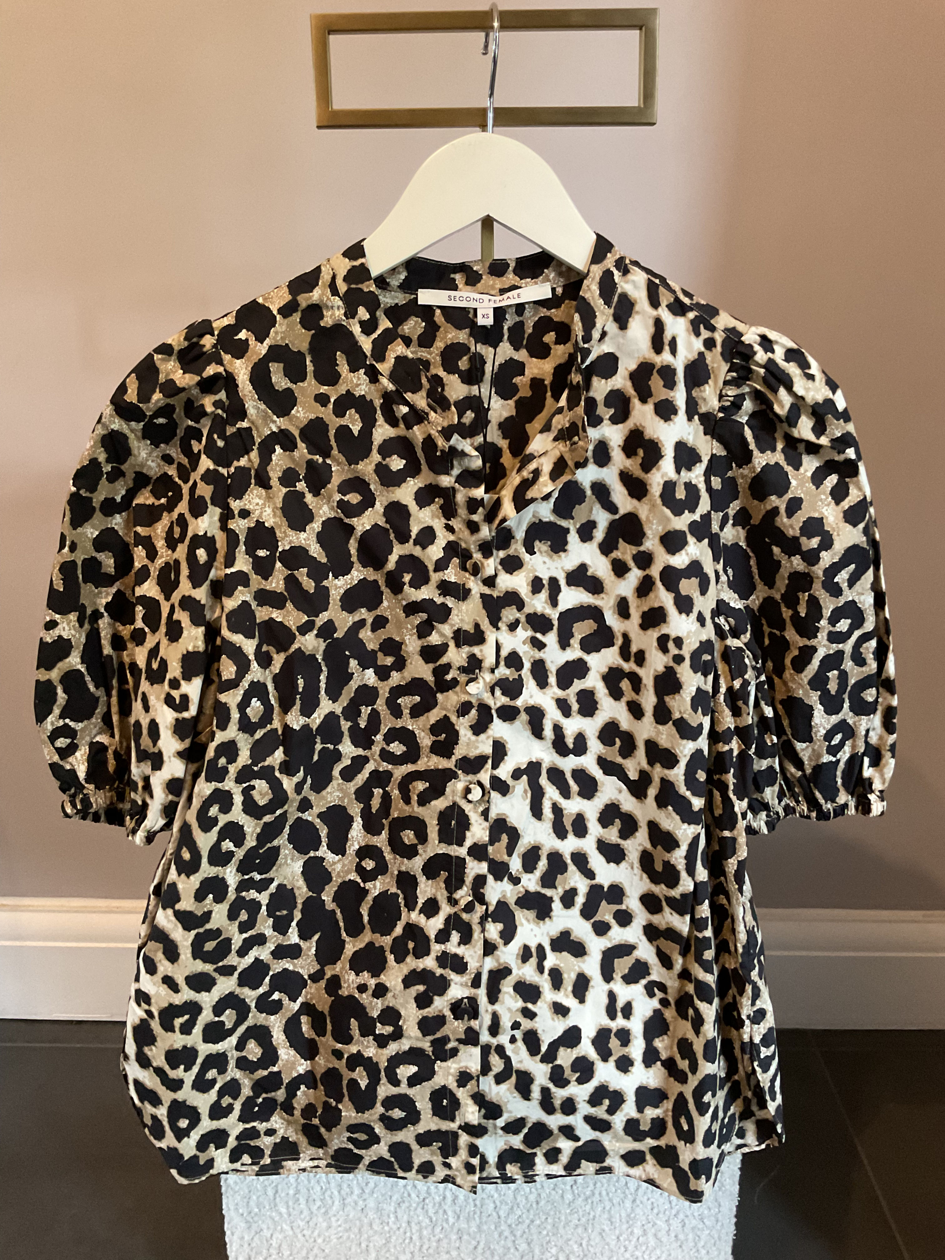 Second Female “Leoa” puff sleeve cotton blouse size xs (8/10) 