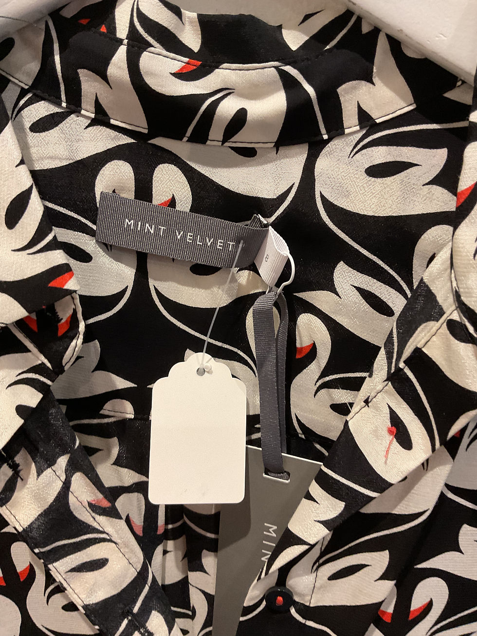 Thumbnail: Mint velvet “Nora” swan print shirt size 8 