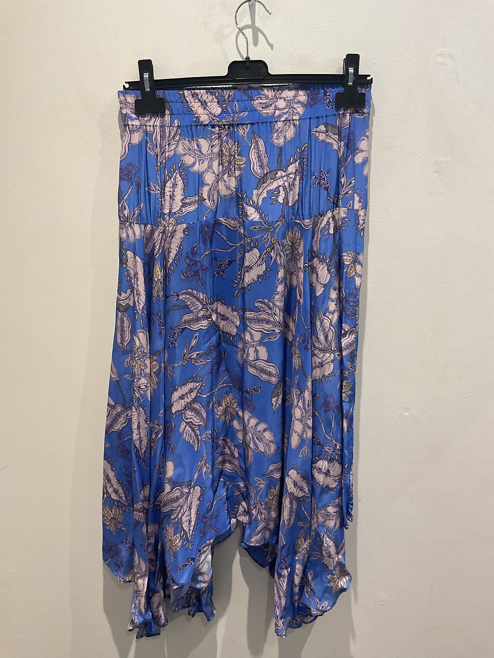 Thumbnail: Mos Mosh blue leaf handkerchief skirt size