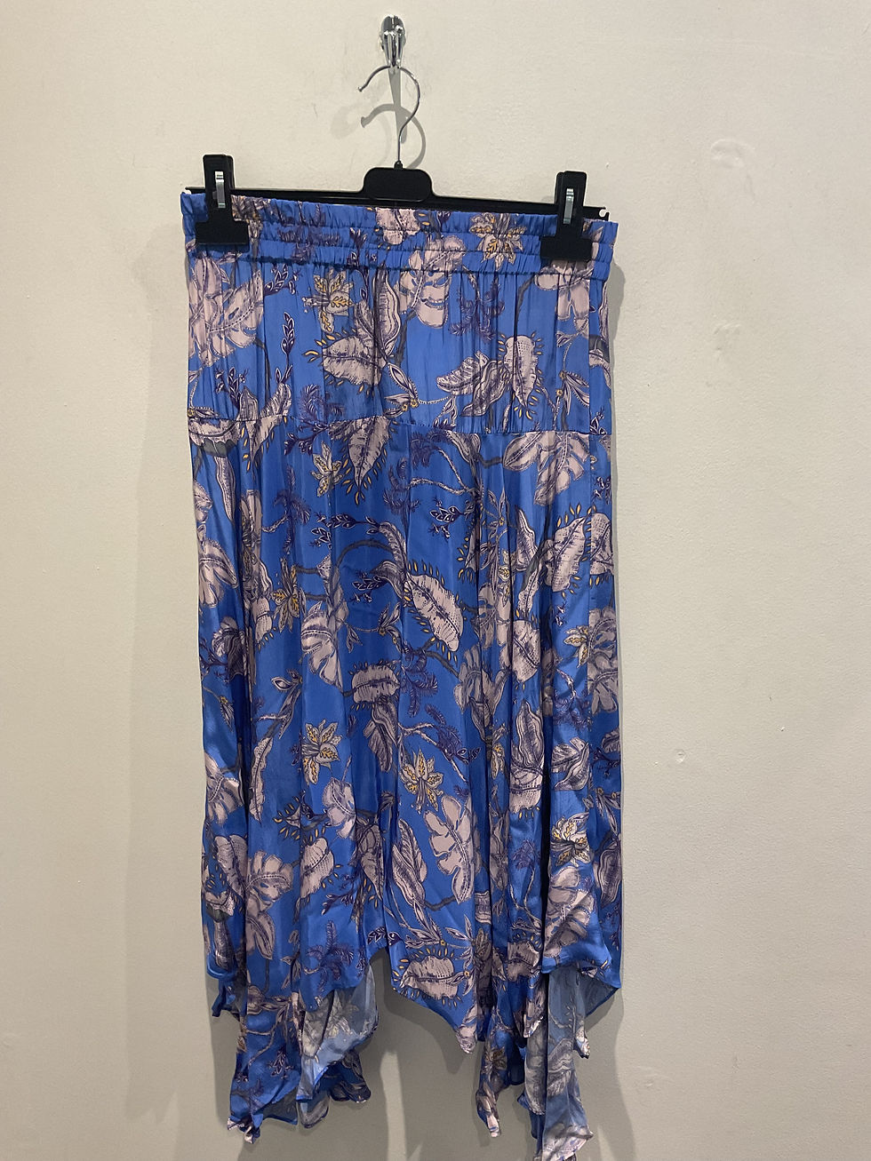 Thumbnail: Mos Mosh blue leaf handkerchief skirt size