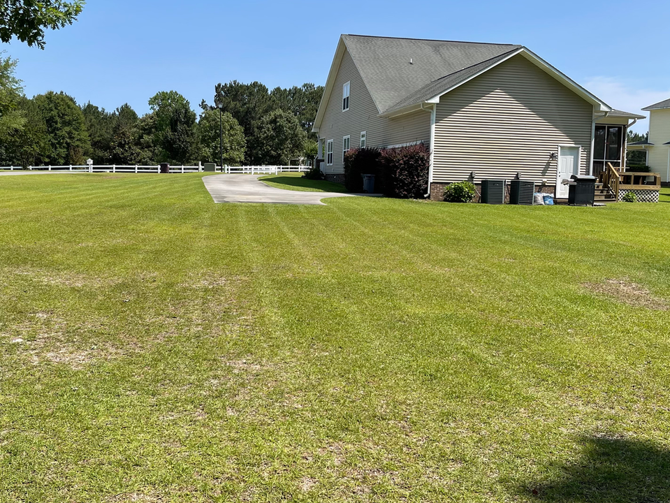 Lawn service in the Brookstone neighborhood in Jacksonville NC