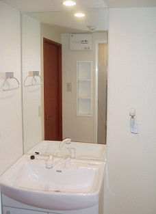 プラネシア星の子山科駅前３