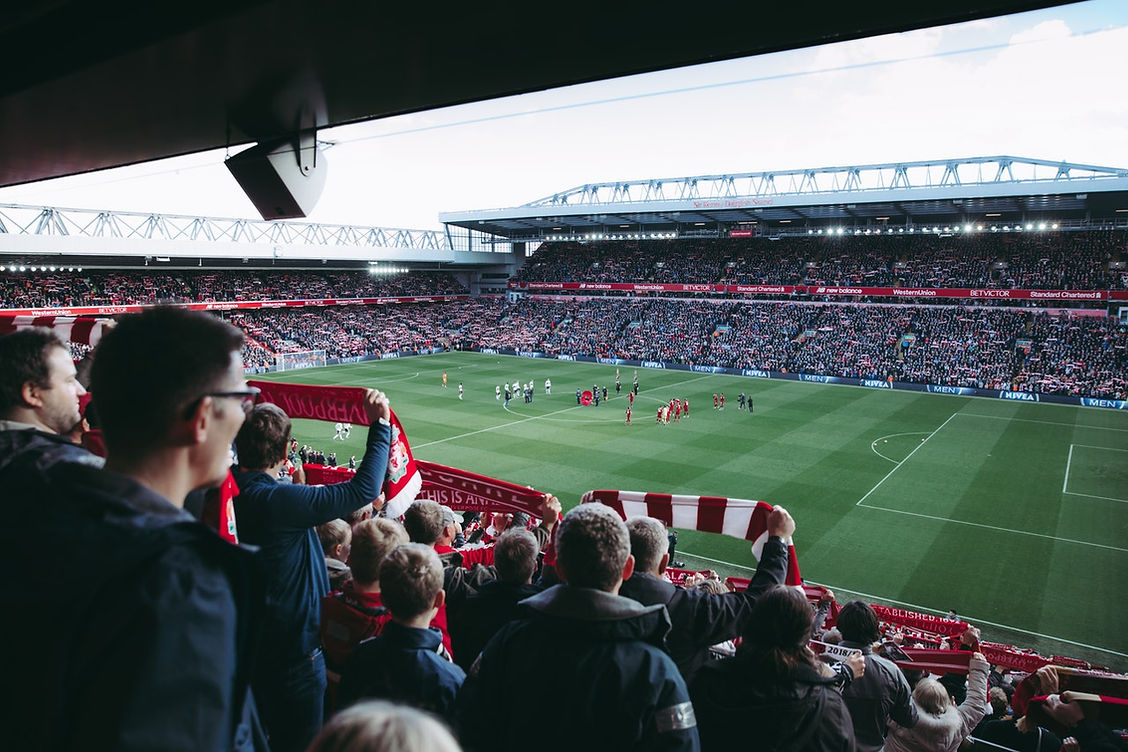 people-watching-soccer-game-1884574.jpg