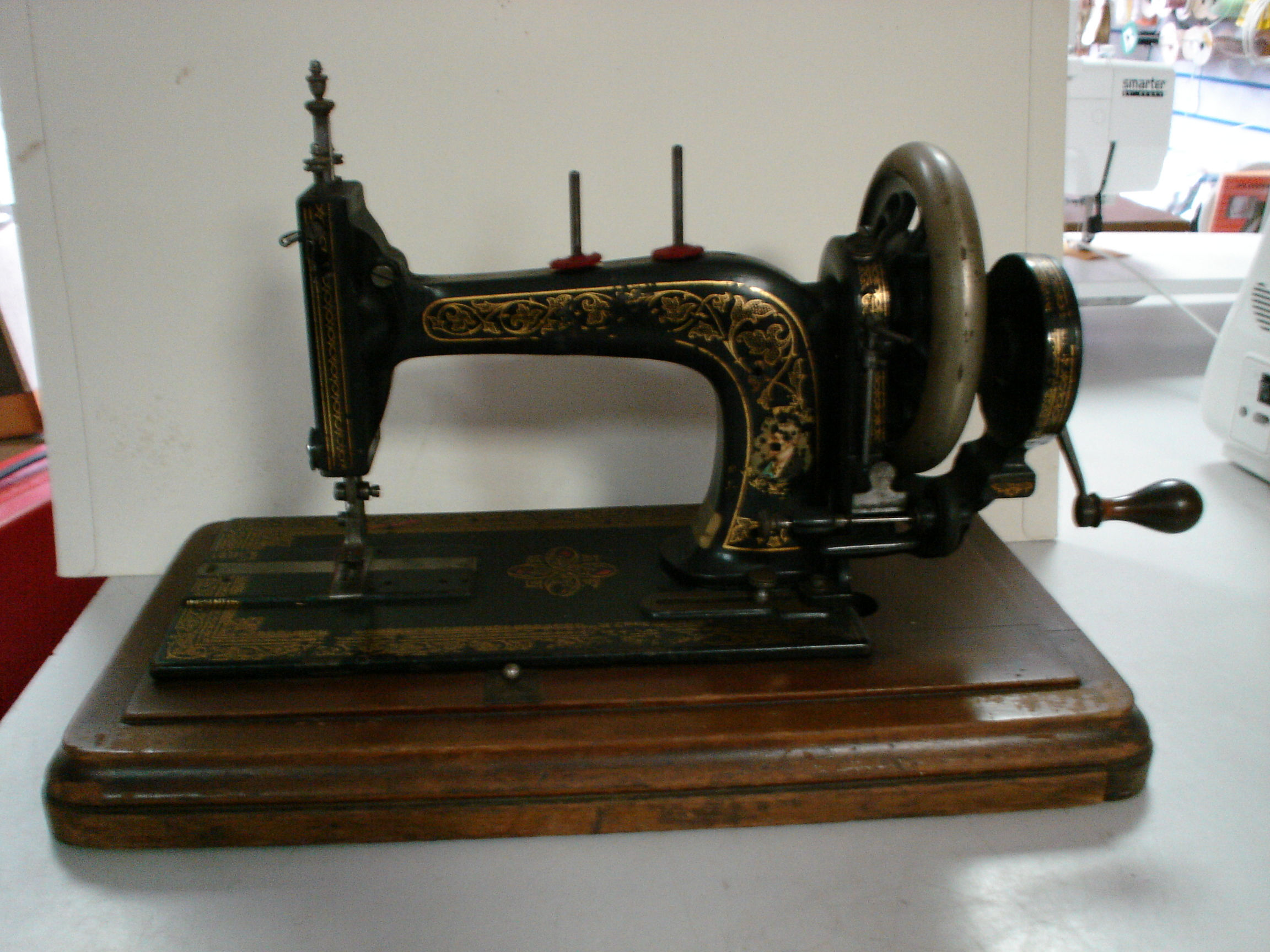 12k style Hand operated sewing machine