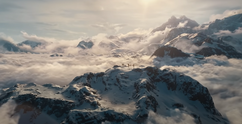 montagne enneigée présente dans la bande-annonce du film Mufasa