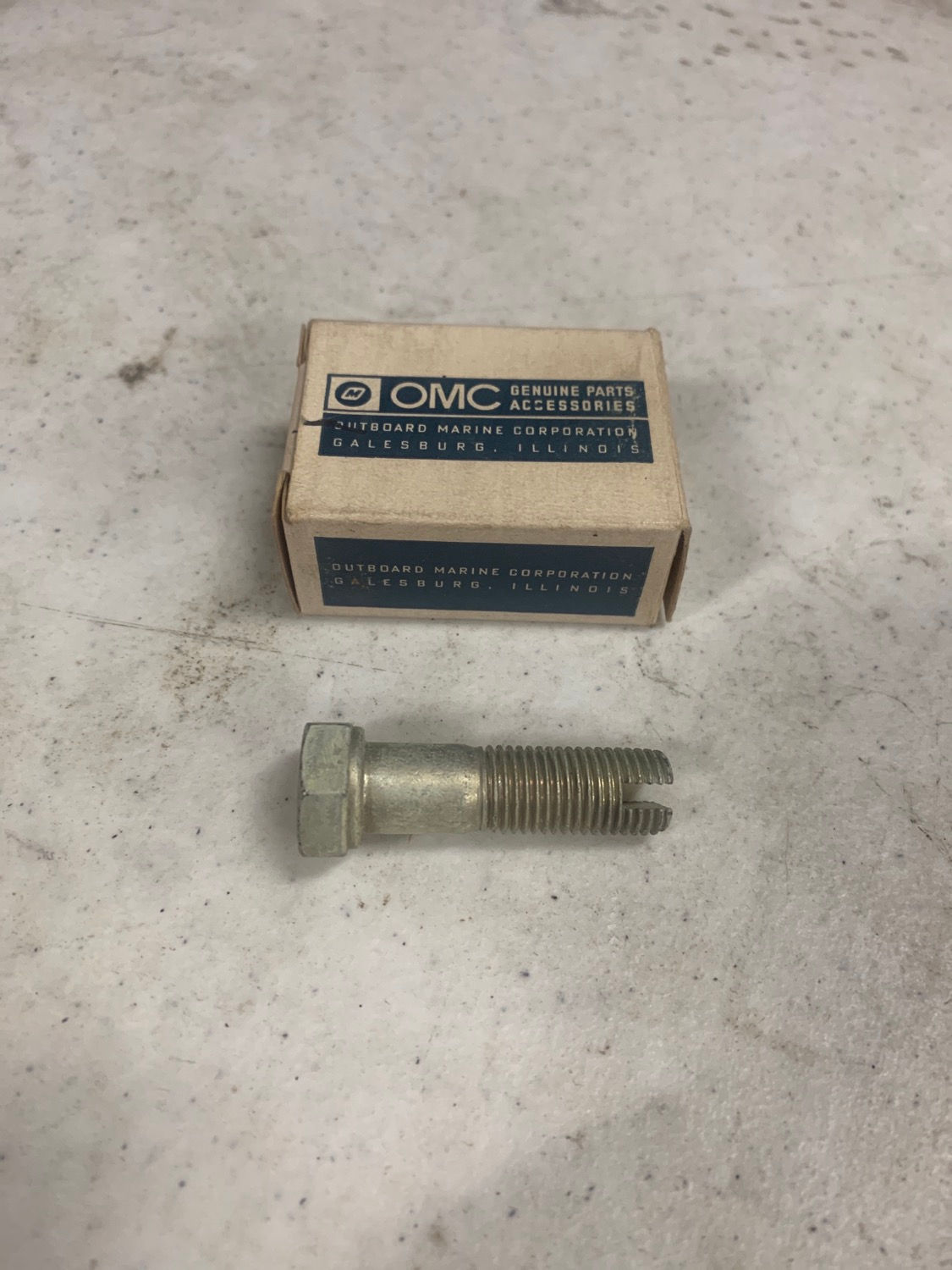302721 OMC/Evinrude/Johnson Screw