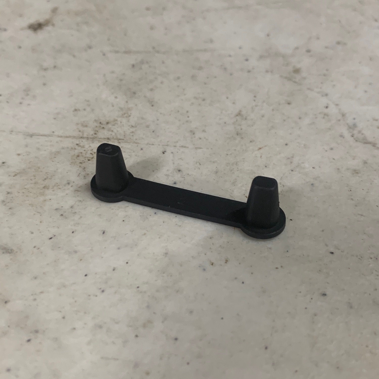 332685 OMC/Evinrude/Johnson Clip