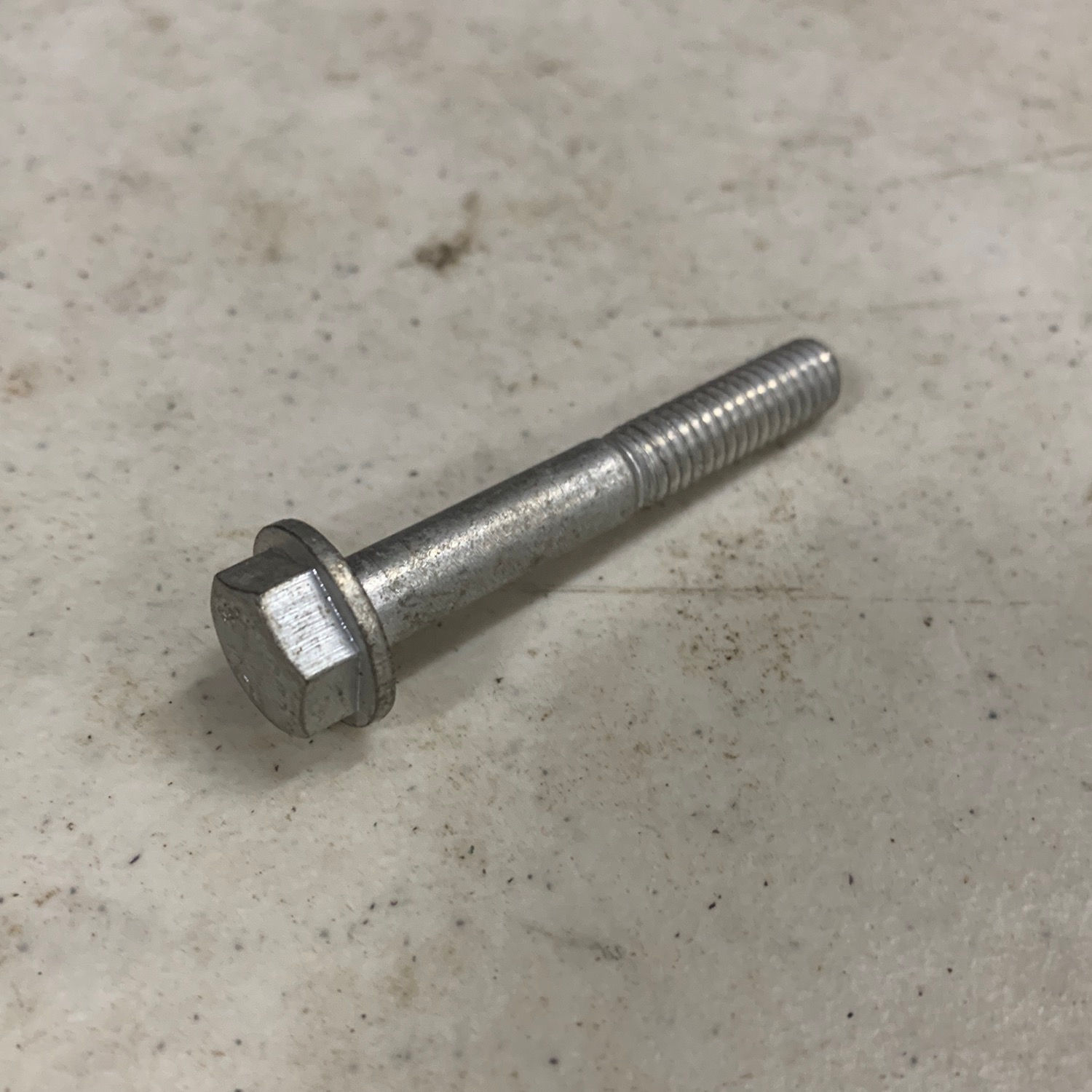 307267 OMC/Evinrude/Johnson Cylinder Head Screw