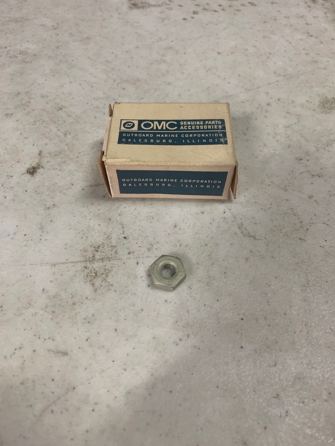 318349 OMC/Evinrude/Johnson Screw Nut