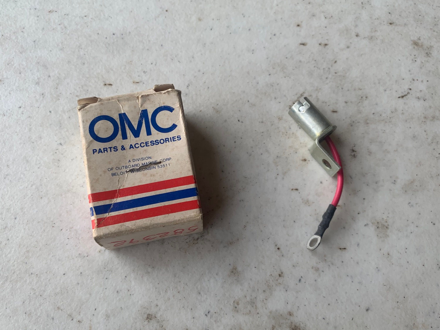 582392 OMC/Evinrude/Johnson Lamp Socket Assembly