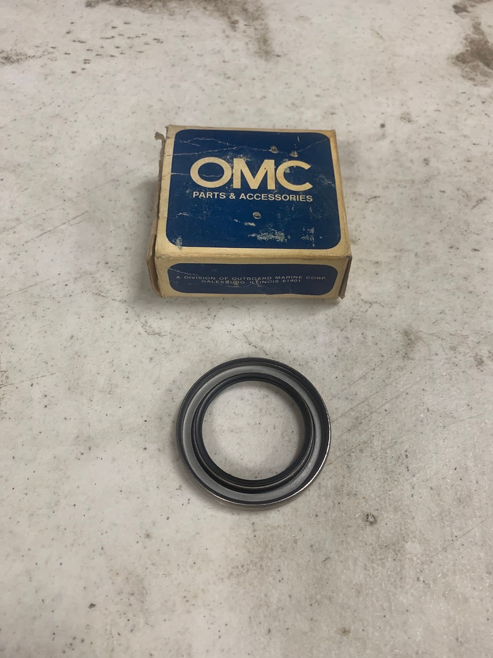 981195 OMC/Evinrude/Johnson Oil Retainer Seal