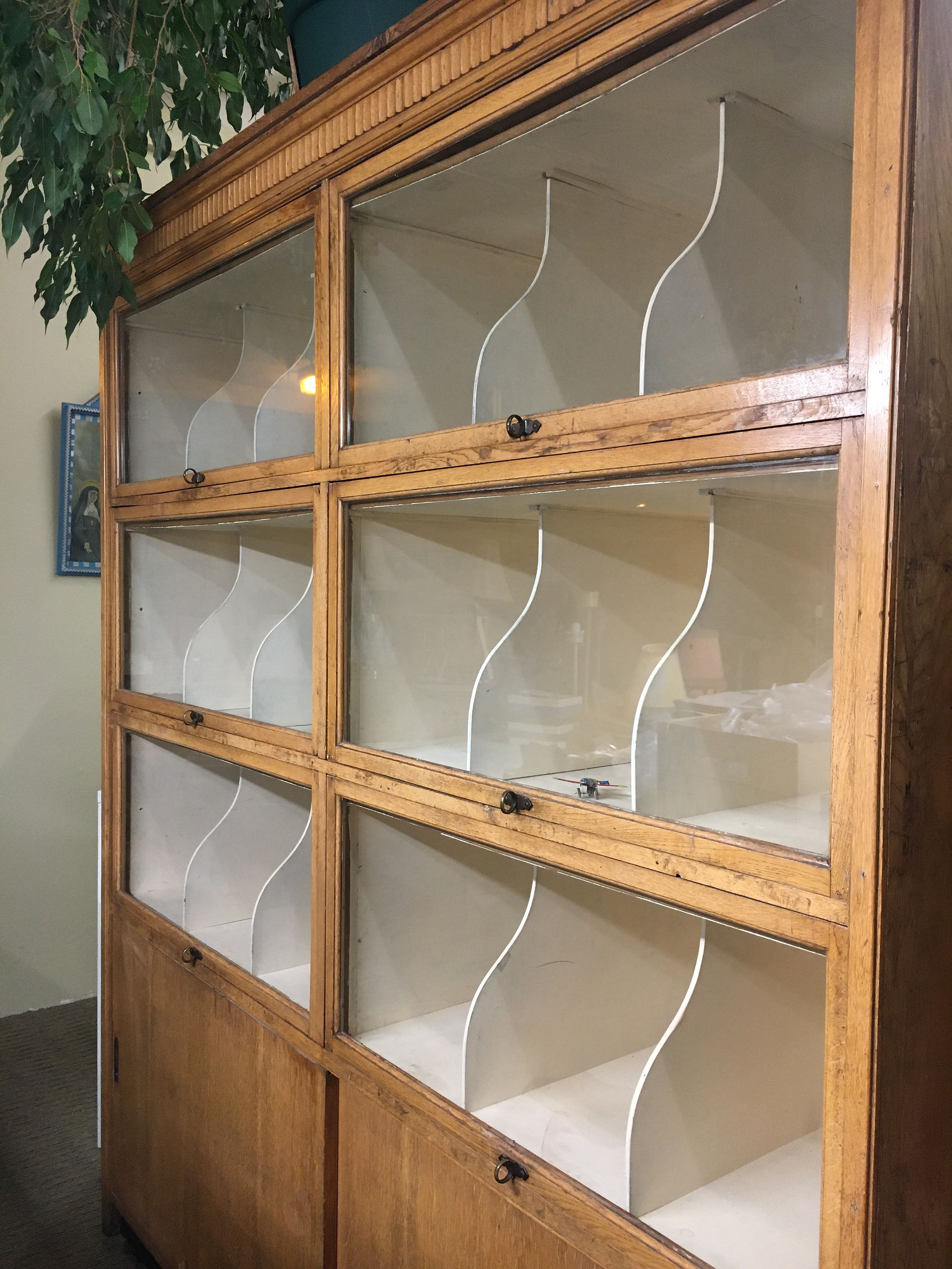 The Old Oak Cabinet empty:(