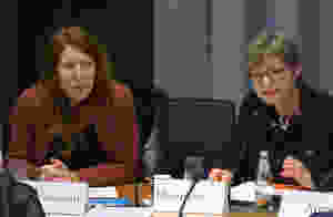 Dr. Anna Christmann (D) - Christine Hennion (F)