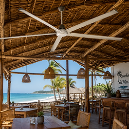 2 ventilador de techo en rancho de playa