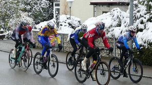 Schnee und Gold beim Heimrennen