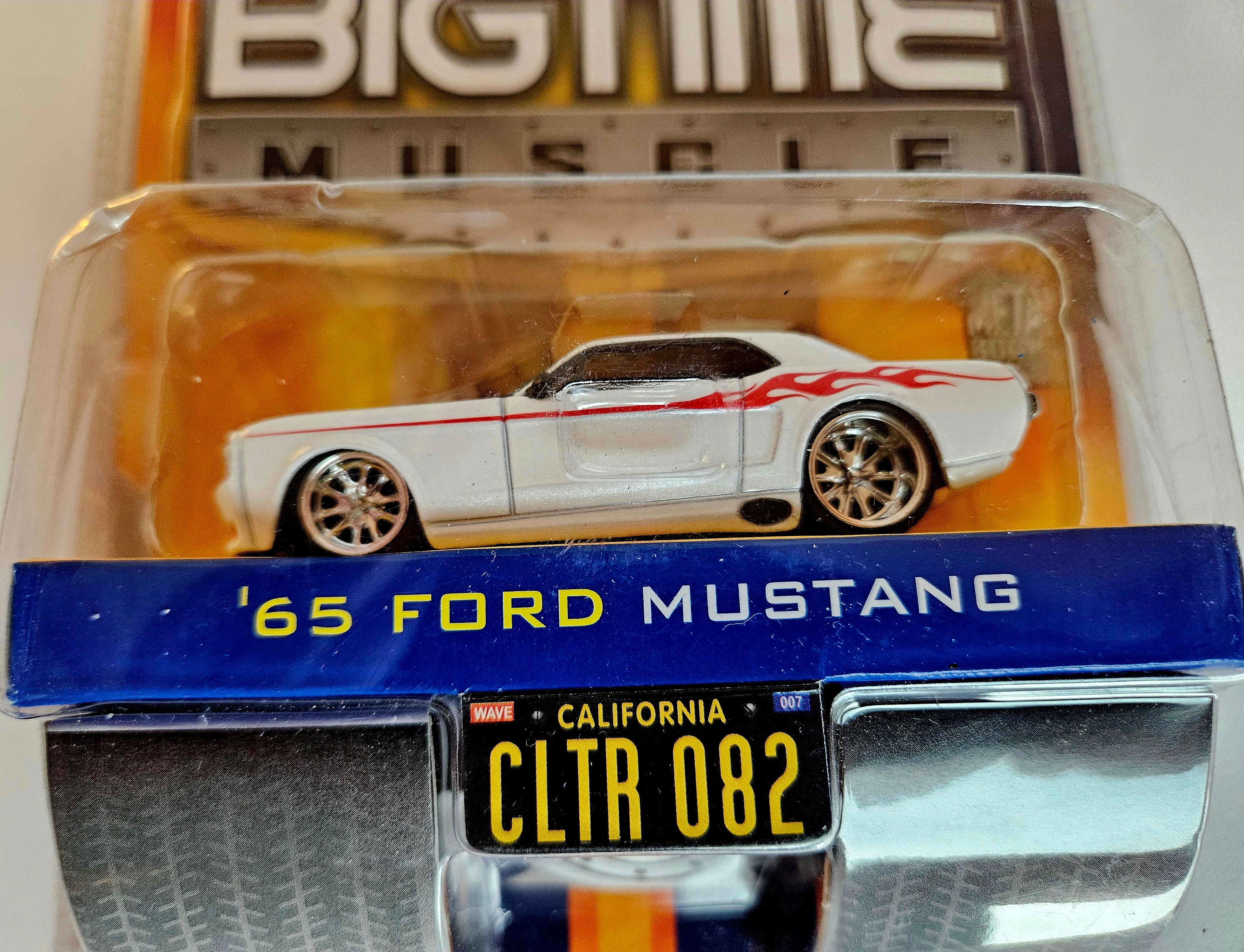 Jada Toys BIGTIME Muscle 1965 Ford Mustang Wave 7 2006 1:64 Scale Diecast White