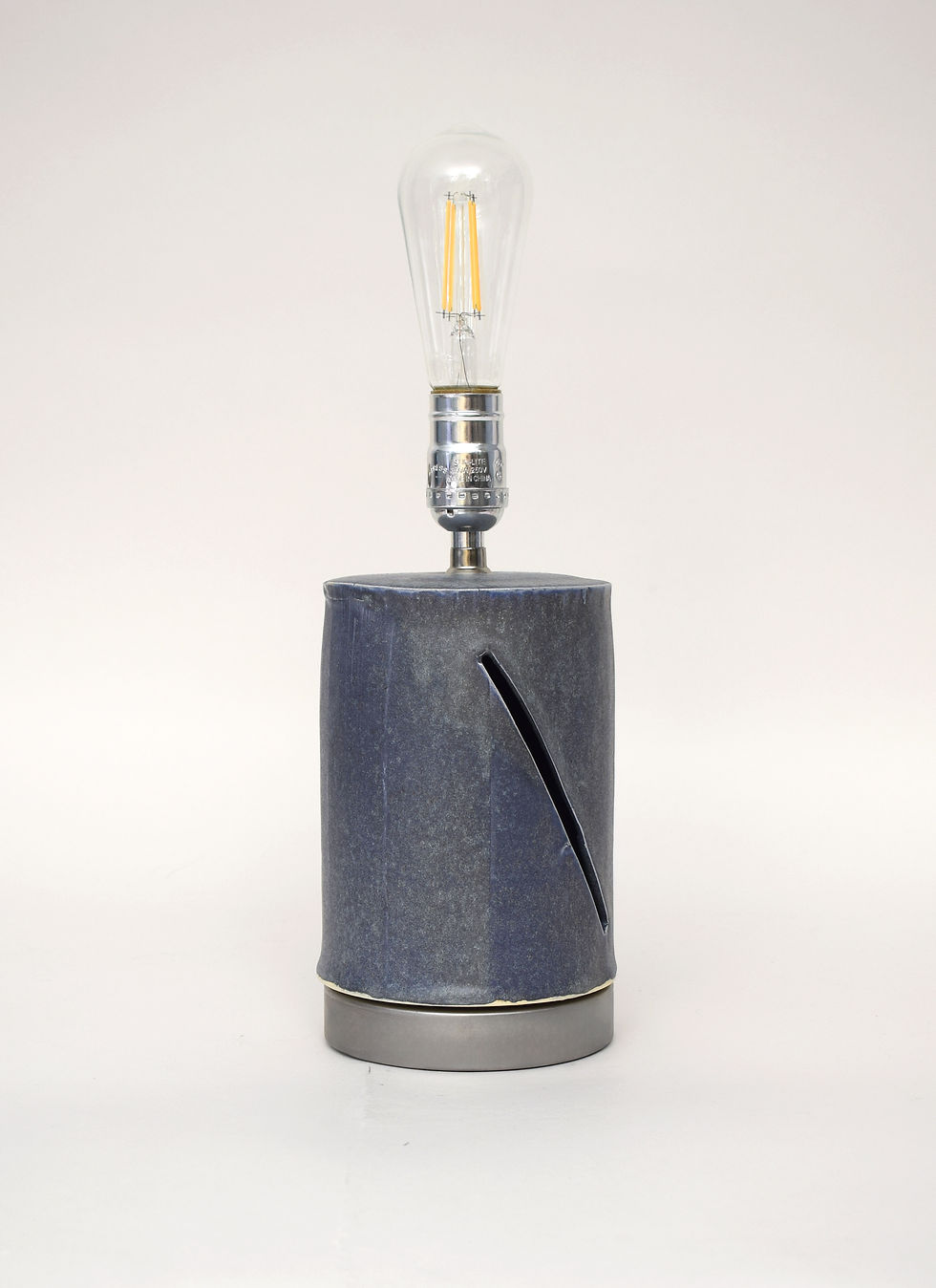 Thumbnail: Cylinder with Diagonal Opening in Blue