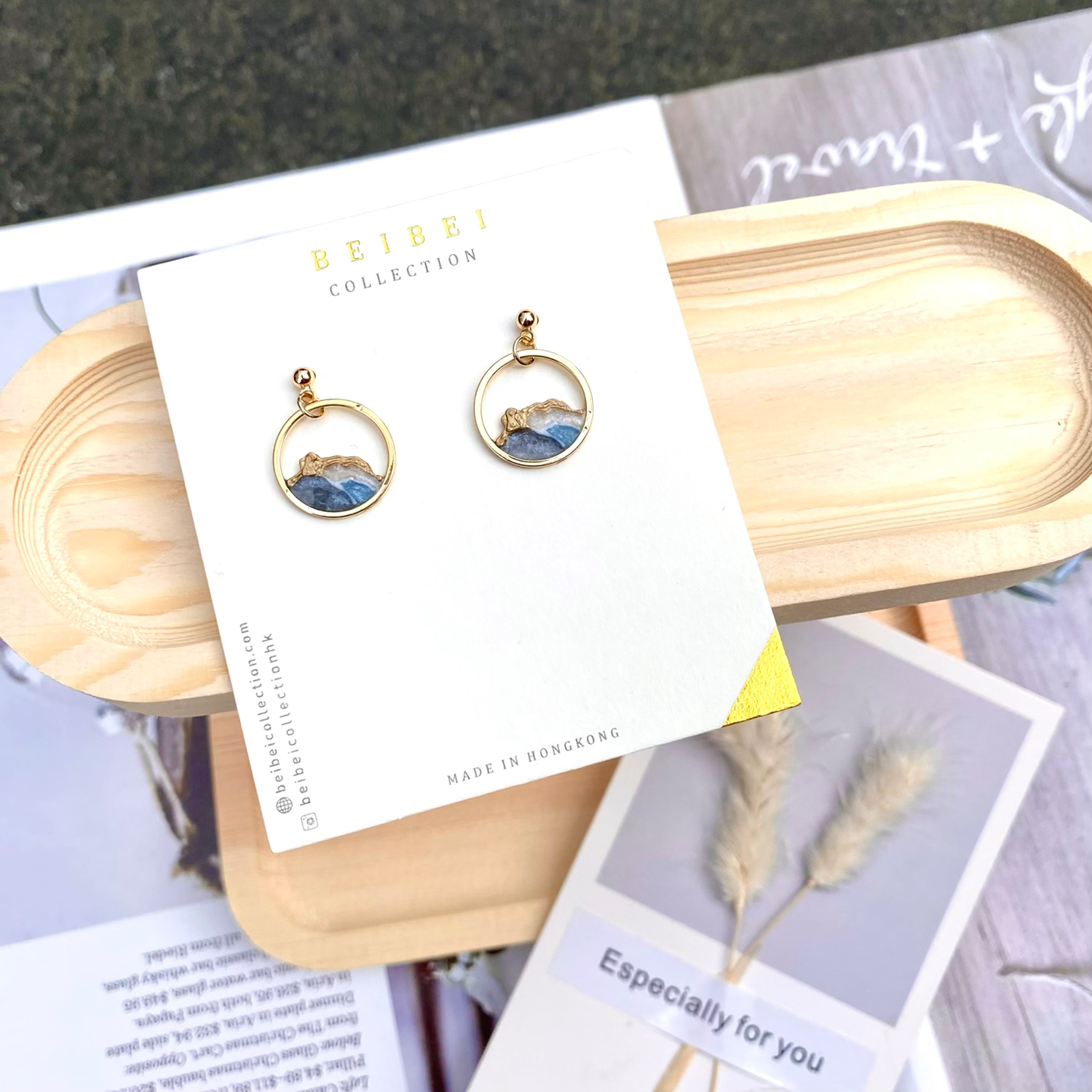 Lion Rock in Summer Night 獅子山 No. T32