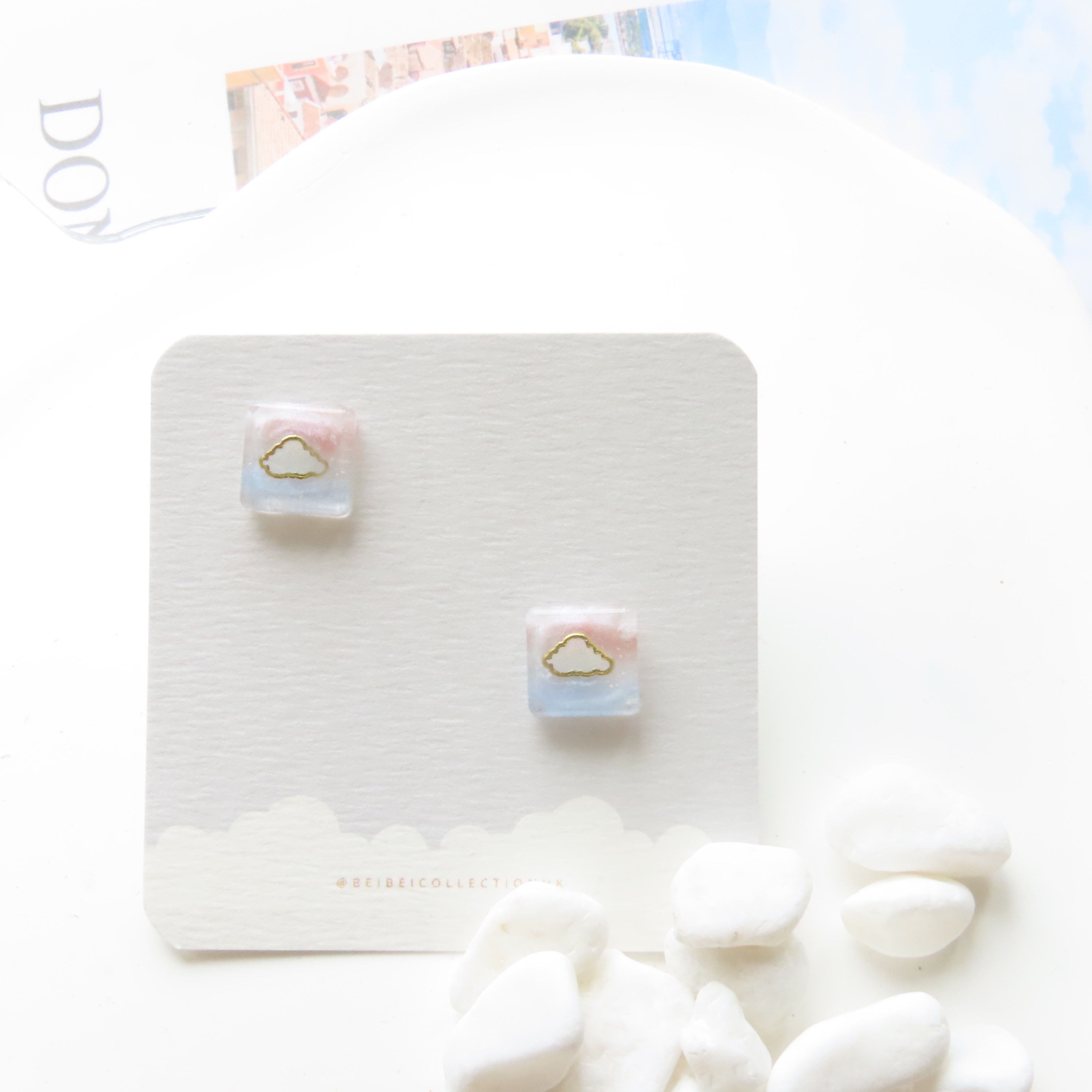 Cloud Cube | Cloudy Holiday Series