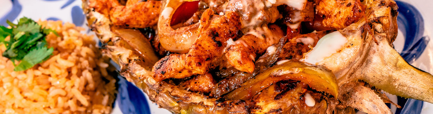 LA SANTA FL PI+æA LOCA1.jpg